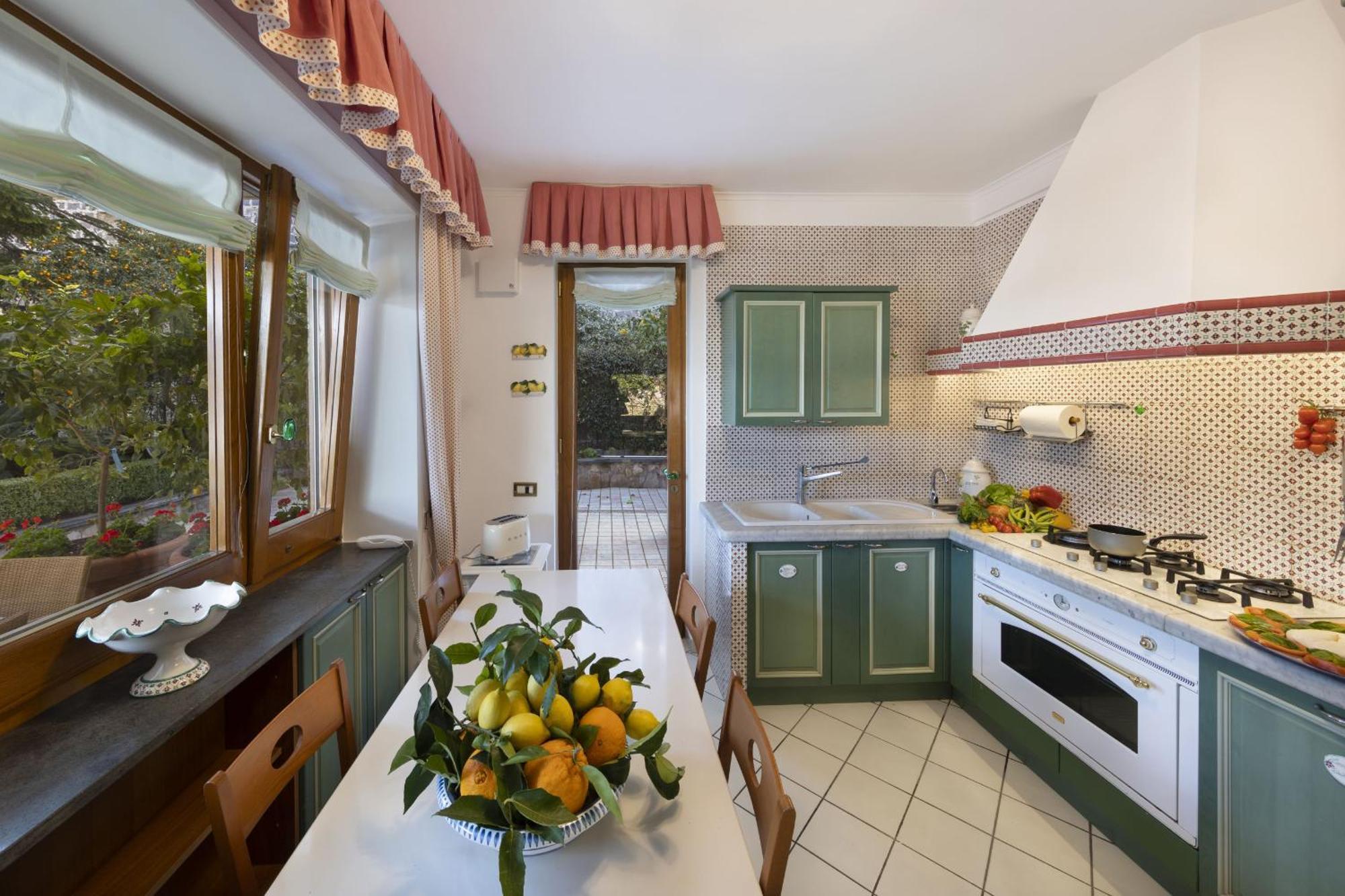 Sorrentovibes - Villa In Sorrento Center With Gardens And Outdoor Space Εξωτερικό φωτογραφία